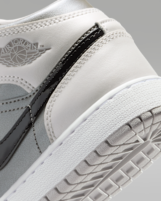 Air Jordan 1 Mid SE Big Kids' Shoes. Nike.com